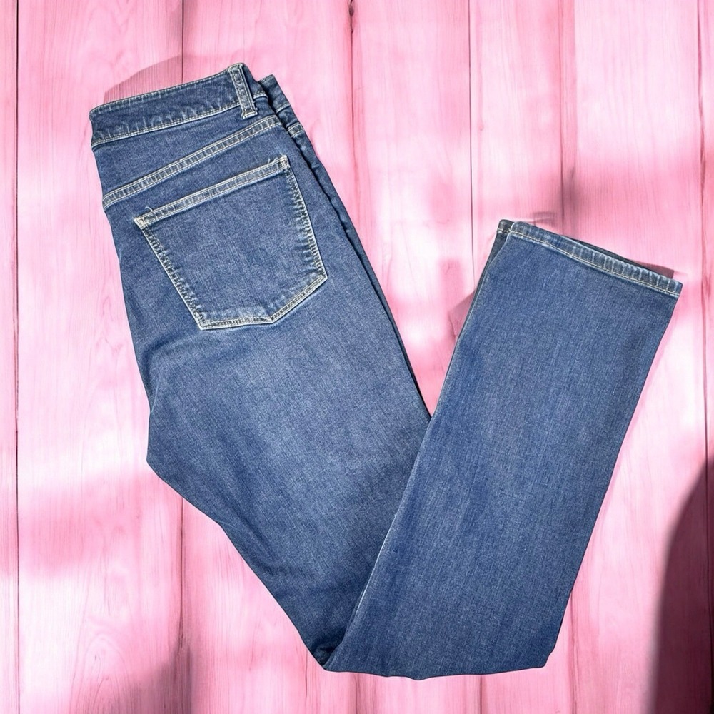 Women's Talbots Relaxed Jeans Size 8 Blue Denim - Picture 3 of 12